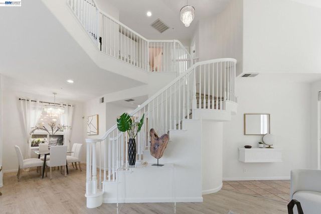 5630 Highcrest Ct, Pleasanton, CA 94588