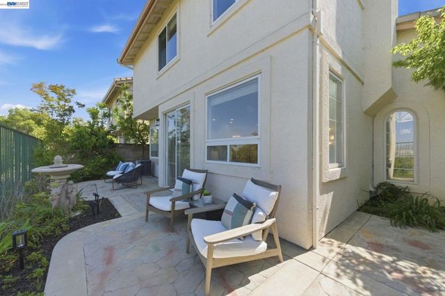 5630 Highcrest Ct, Pleasanton, CA 94588