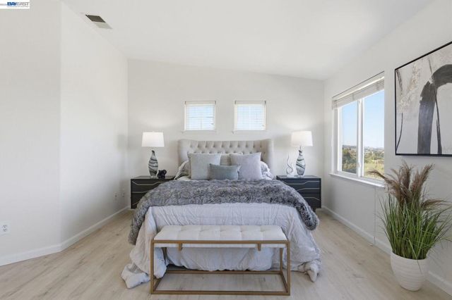 5630 Highcrest Ct, Pleasanton, CA 94588
