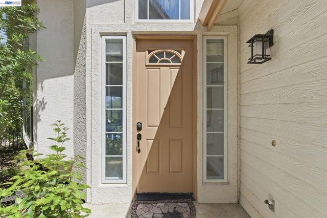5630 Highcrest Ct, Pleasanton, CA 94588