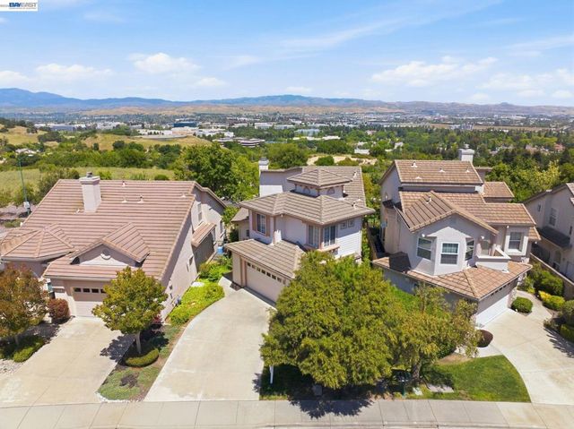 5630 Highcrest Ct, Pleasanton, CA 94588