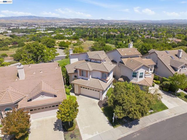 5630 Highcrest Ct, Pleasanton, CA 94588