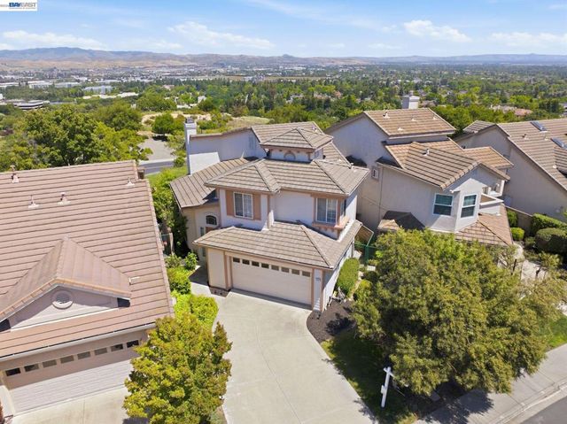 5630 Highcrest Ct, Pleasanton, CA 94588