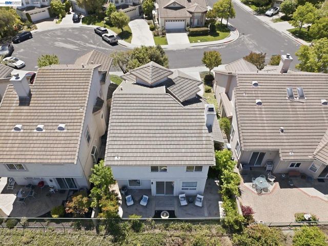 5630 Highcrest Ct, Pleasanton, CA 94588