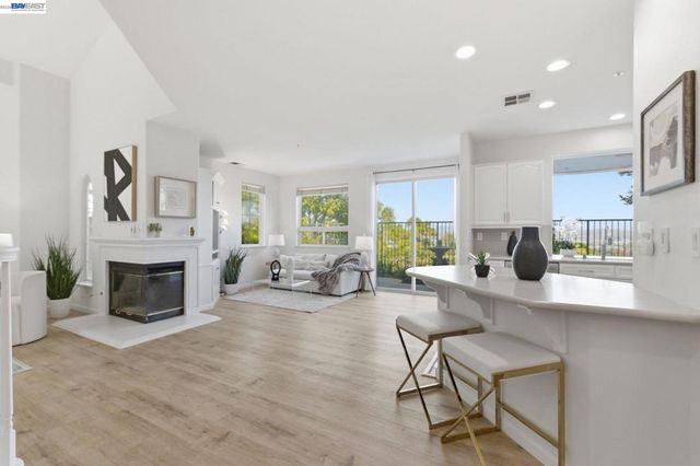 5630 Highcrest Ct, Pleasanton, CA 94588