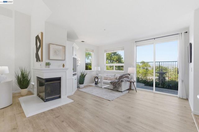 5630 Highcrest Ct, Pleasanton, CA 94588