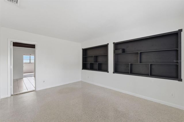 7700 15TH WAY N, St Petersburg, FL 33702