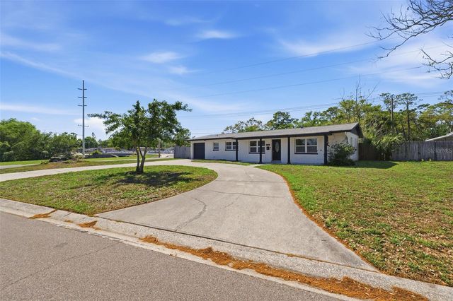 7700 15TH WAY N, St Petersburg, FL 33702