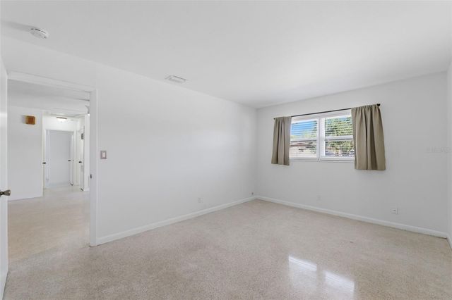 7700 15TH WAY N, St Petersburg, FL 33702