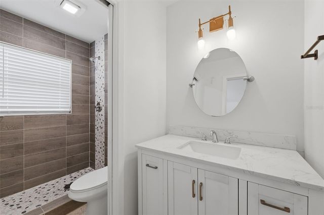 7700 15TH WAY N, St Petersburg, FL 33702