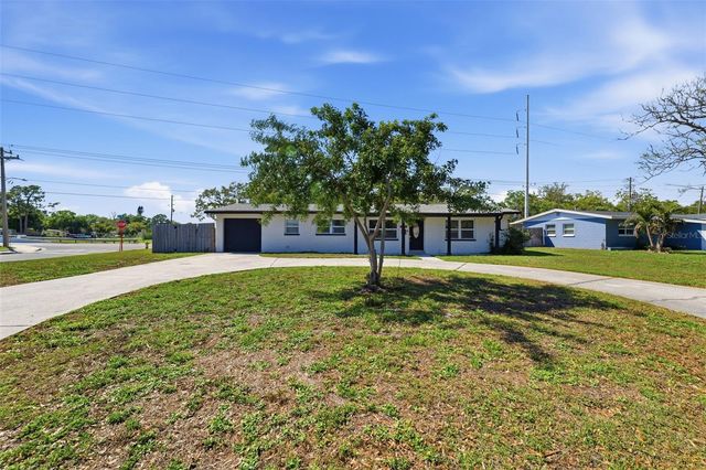 7700 15TH WAY N, St Petersburg, FL 33702