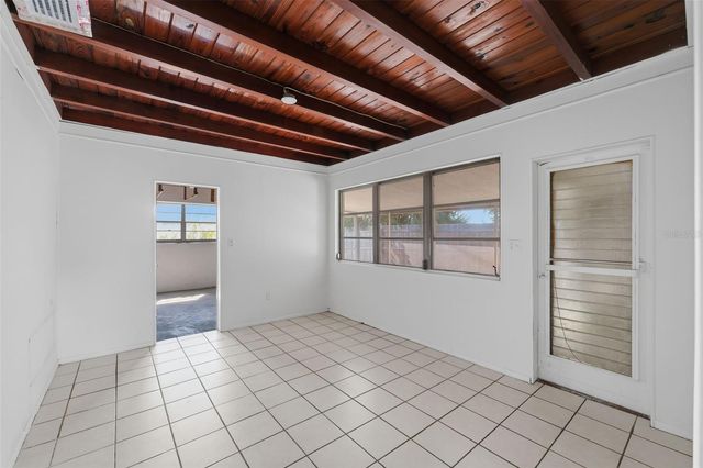 7700 15TH WAY N, St Petersburg, FL 33702