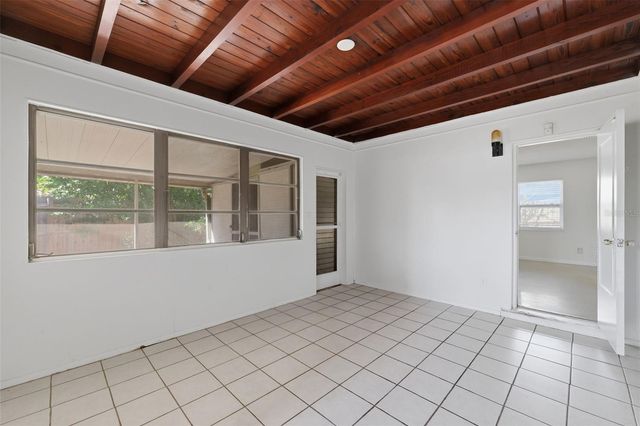 7700 15TH WAY N, St Petersburg, FL 33702