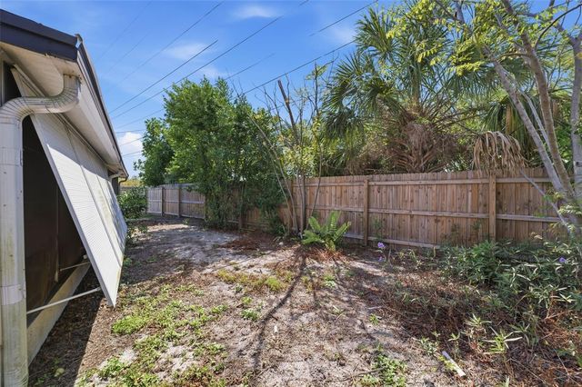 7700 15TH WAY N, St Petersburg, FL 33702