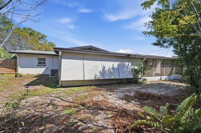 7700 15TH WAY N, St Petersburg, FL 33702