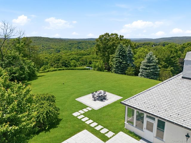 20 Meeting House Road, Bedford Corners, NY 10549