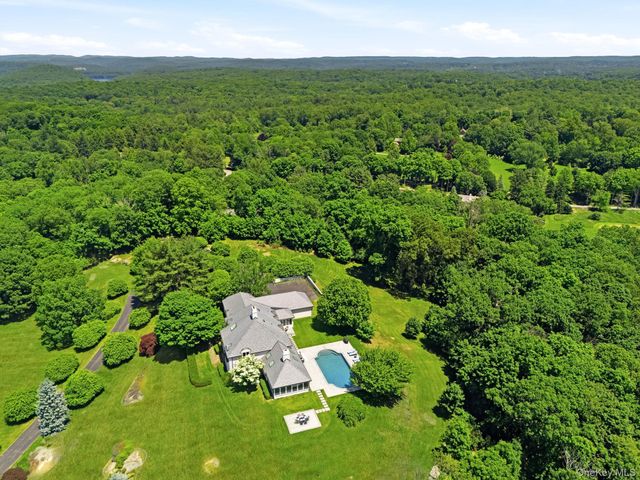 20 Meeting House Road, Bedford Corners, NY 10549