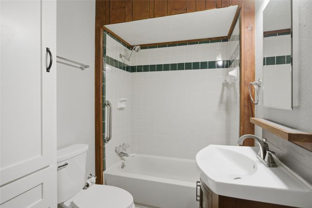 4875 E Williams Spring Road, Fort Worth, TX 76135