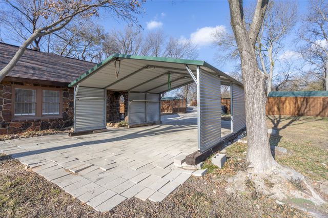 4875 E Williams Spring Road, Fort Worth, TX 76135