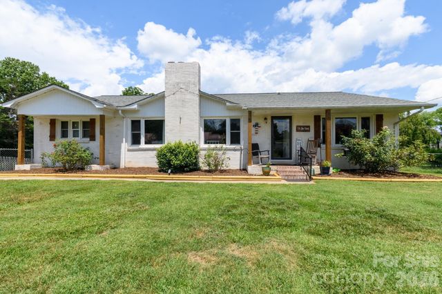 418 Powell Circle NE, Lenoir, NC 28645