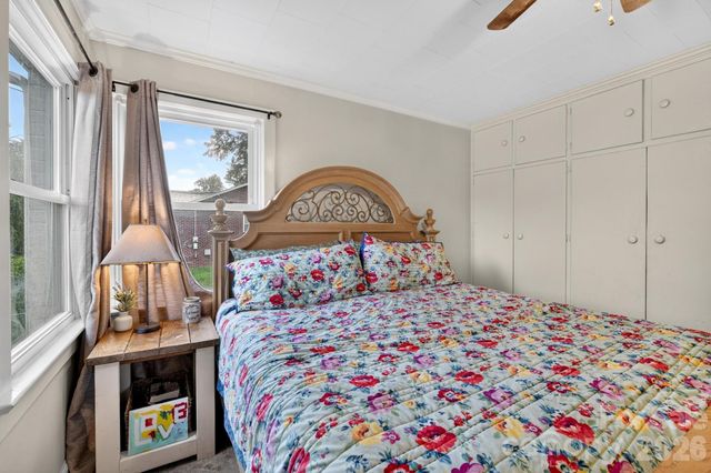 418 Powell Circle NE, Lenoir, NC 28645