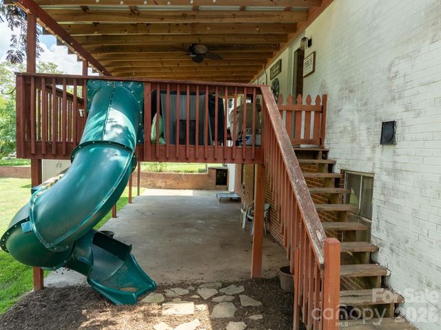 418 Powell Circle NE, Lenoir, NC 28645