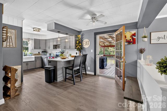 418 Powell Circle NE, Lenoir, NC 28645