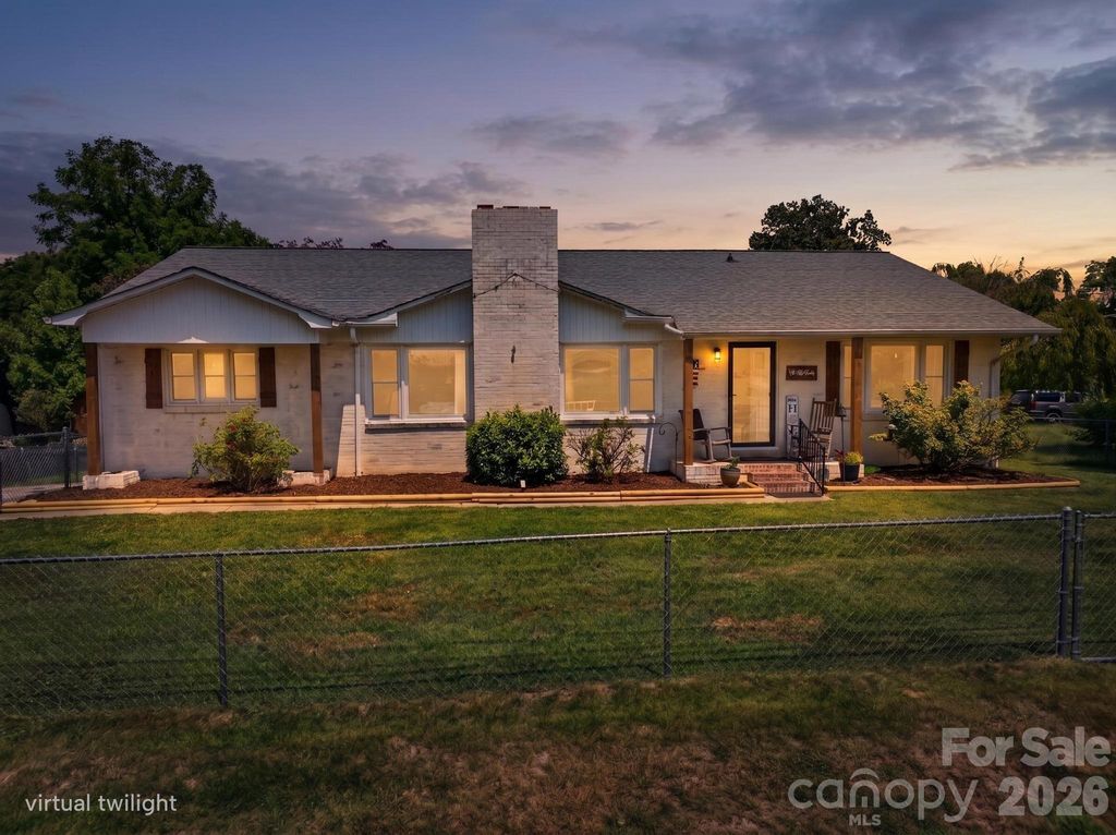418 Powell Circle NE, Lenoir, NC 28645