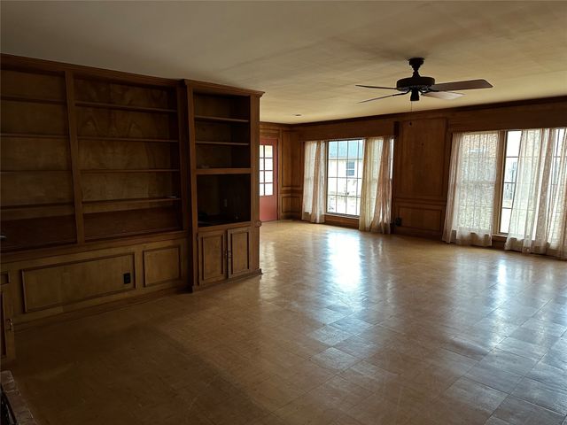 509 E Main Street, Mexia, TX 76667