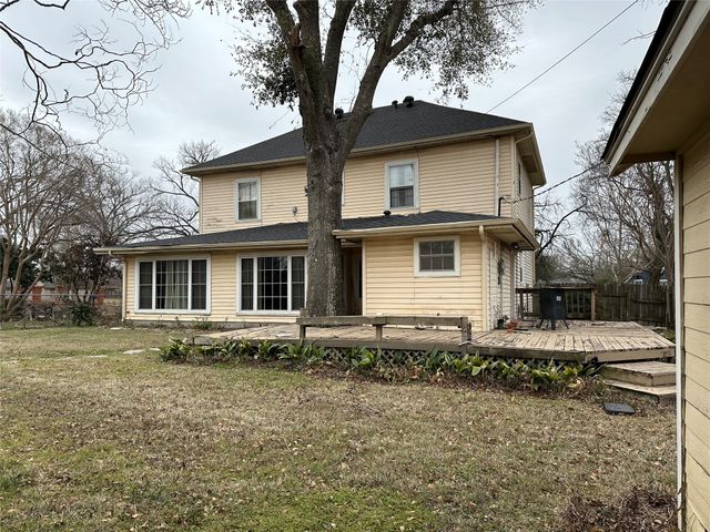509 E Main Street, Mexia, TX 76667