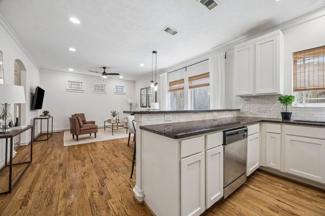 5924 Petty Street 3C, Houston, TX 77007