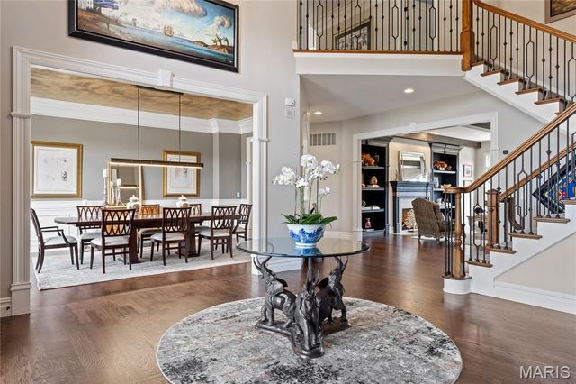 1215 Devonworth Drive, Town And Country, MO 63017