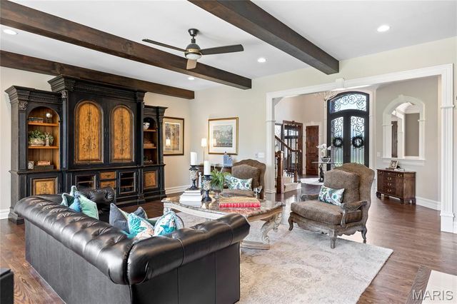 1215 Devonworth Drive, Town And Country, MO 63017
