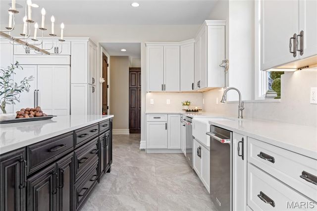 1215 Devonworth Drive, Town And Country, MO 63017