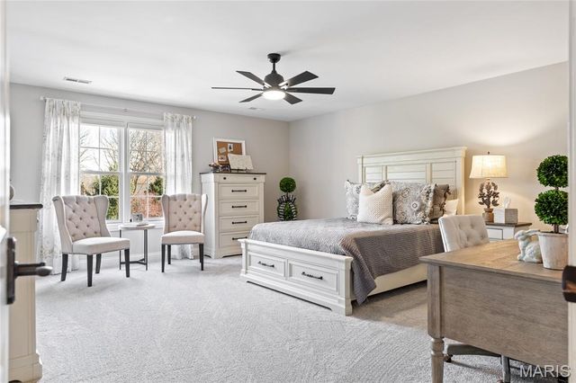 1215 Devonworth Drive, Town And Country, MO 63017