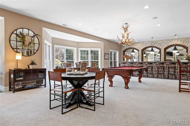 1215 Devonworth Drive, Town And Country, MO 63017