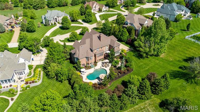 1215 Devonworth Drive, Town And Country, MO 63017