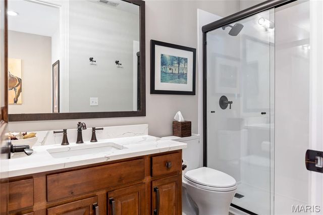 1215 Devonworth Drive, Town And Country, MO 63017