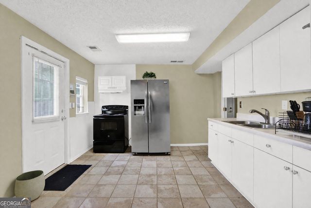 320 Riverbirch Lane, Lawrenceville, GA 30044