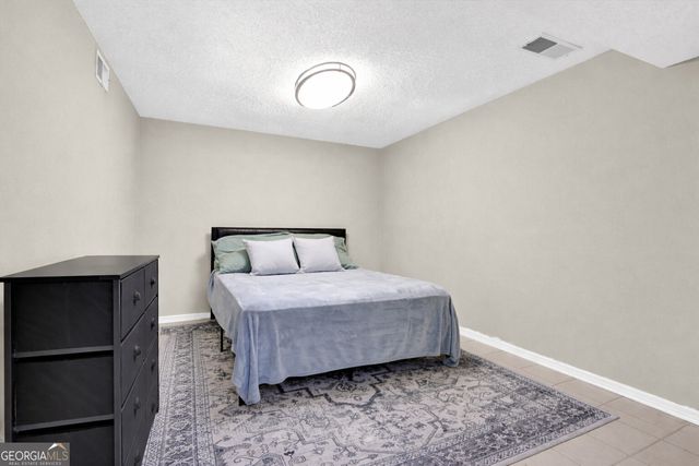 320 Riverbirch Lane, Lawrenceville, GA 30044