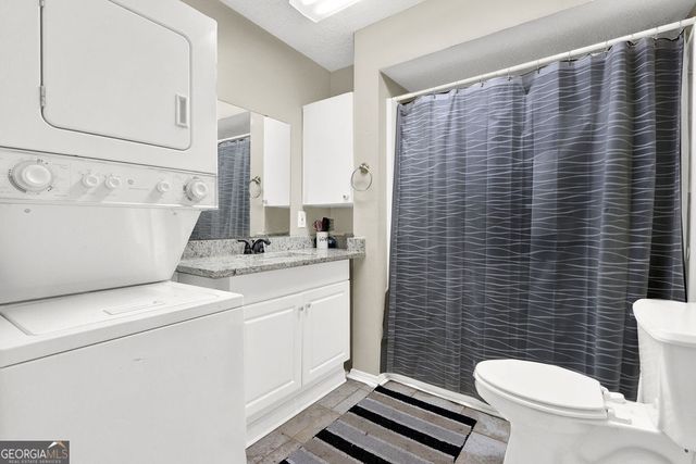 320 Riverbirch Lane, Lawrenceville, GA 30044