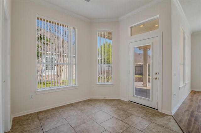 34 Sovereign Way, Conroe, TX 77384