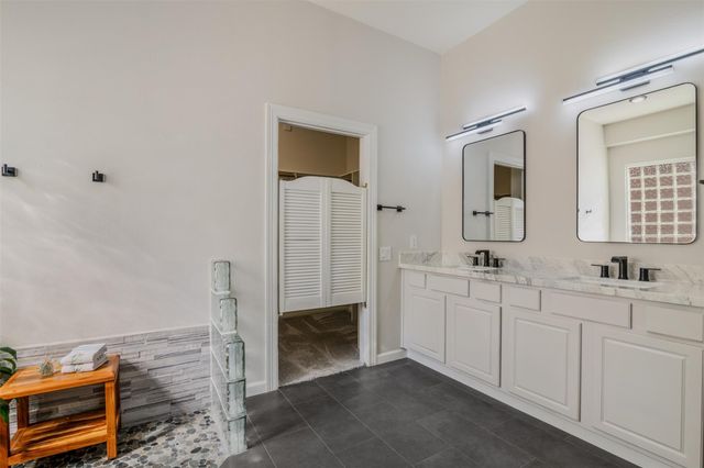 34 Sovereign Way, Conroe, TX 77384