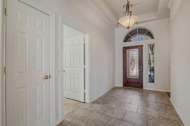 34 Sovereign Way, Conroe, TX 77384