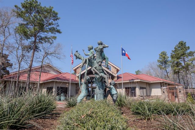 34 Sovereign Way, Conroe, TX 77384