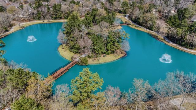 34 Sovereign Way, Conroe, TX 77384