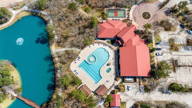 34 Sovereign Way, Conroe, TX 77384