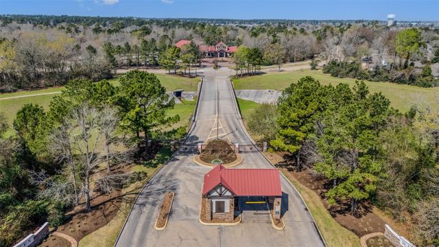 34 Sovereign Way, Conroe, TX 77384