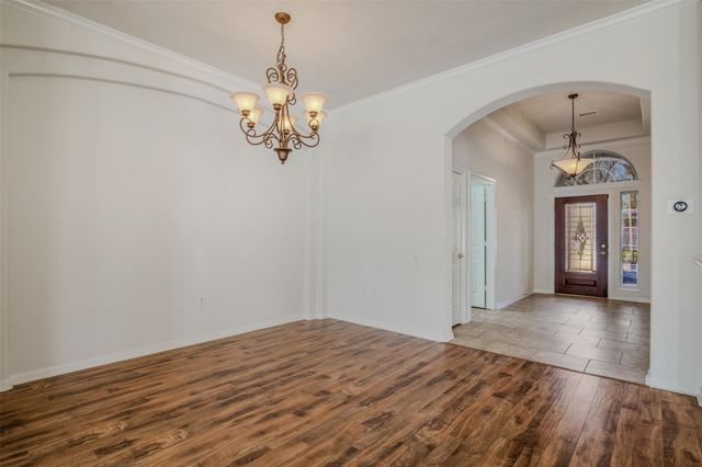 34 Sovereign Way, Conroe, TX 77384