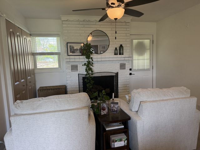 120 Walker Rd, Cottontown, TN 37048